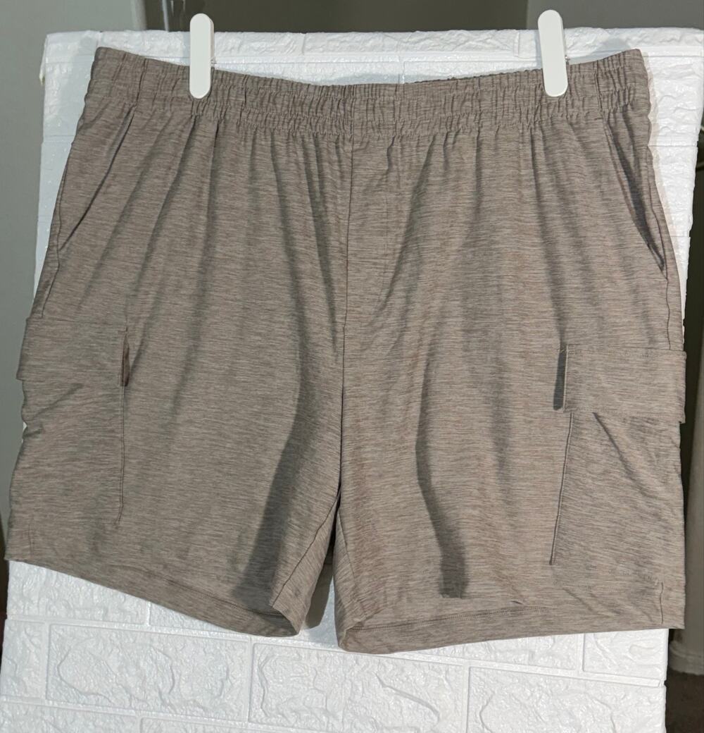 FLX Men’s XL Heather Tan Performance Cargo Shorts Stretch Athletic